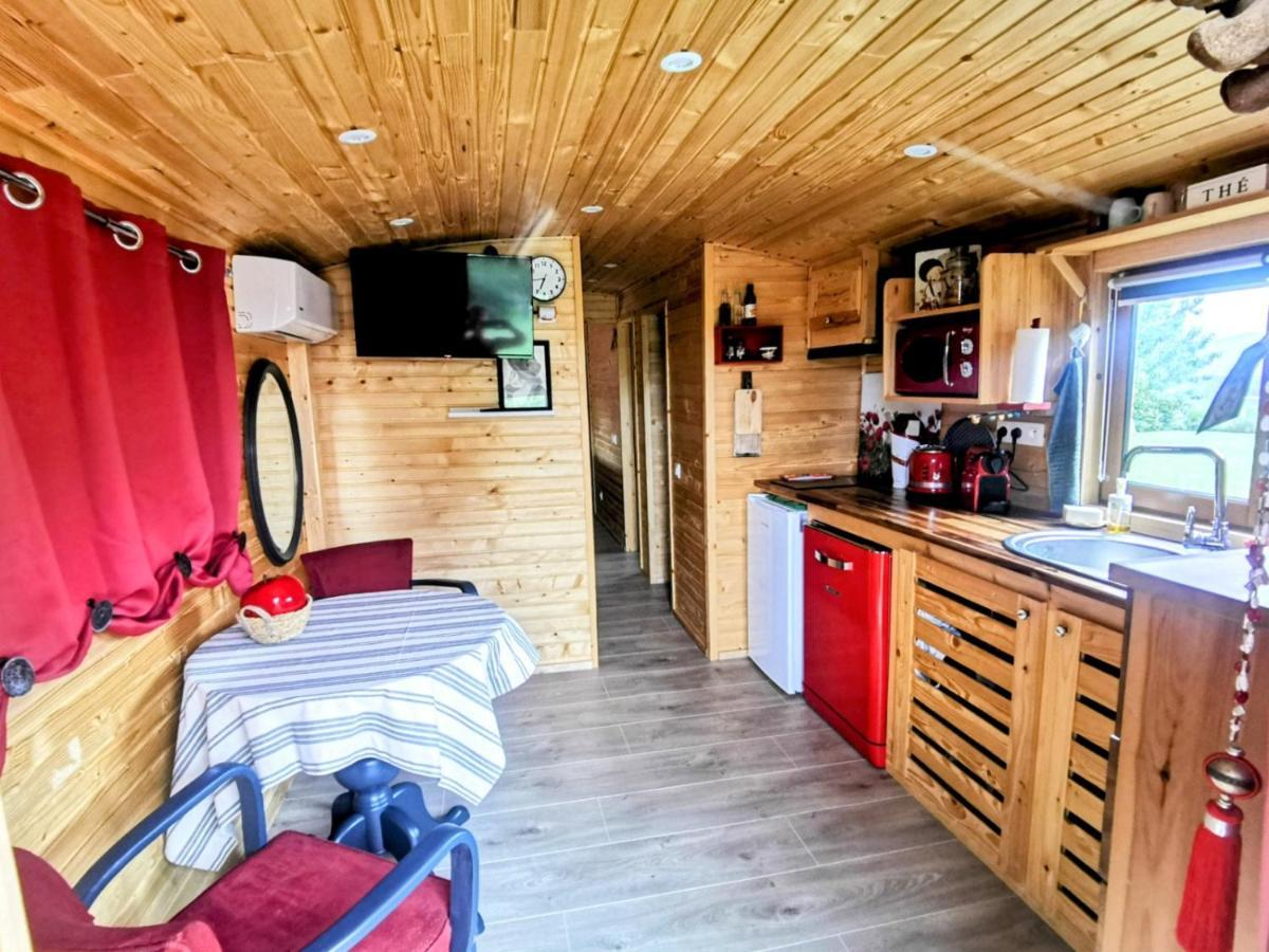 La Roulotte Du Cagire - 4 Pers - Pyrenees Guest House Villeneuve-de-Riviere ภายนอก รูปภาพ